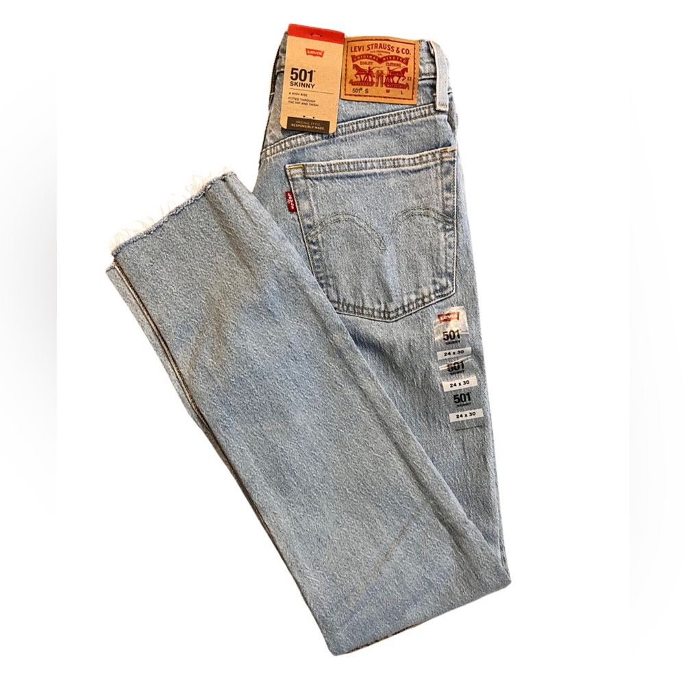 Women’s Levi jeans